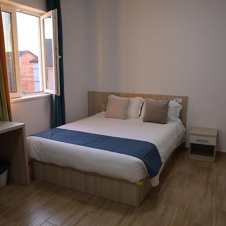 Home In Superior如家 Surčin Zewnętrze zdjęcie